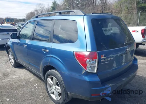 2010 Subaru Forester 2.5X Limited z USA, uszkodzony, nr VIN JF2SH6DC1AH724874